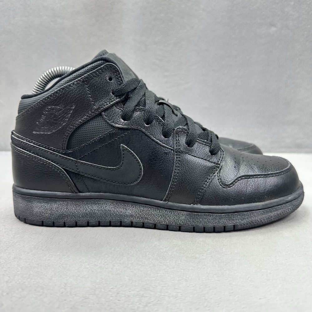 Womens 7.5 / 6Y Nike Air Jordan 1 Retro Mid Black Shoes 554725-030 Sneakers 2015